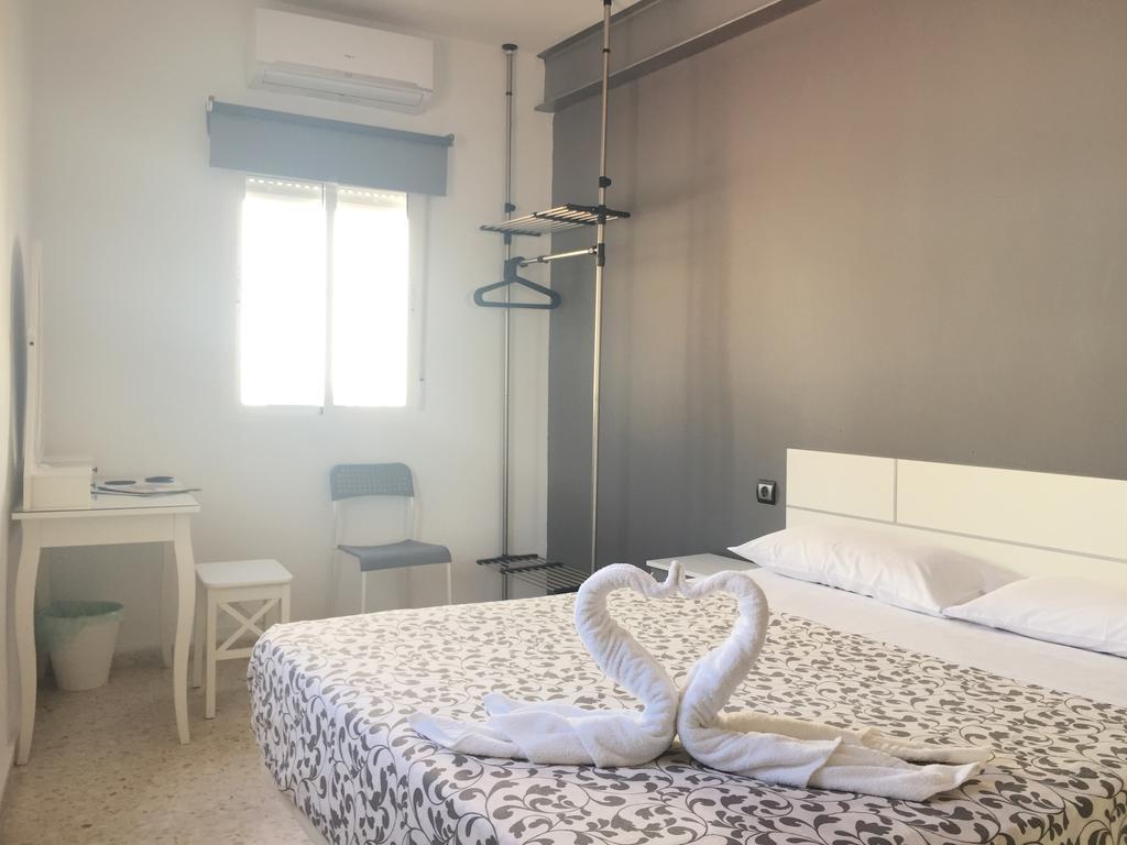 Pension Las Setas เซบีญา ภายนอก รูปภาพ