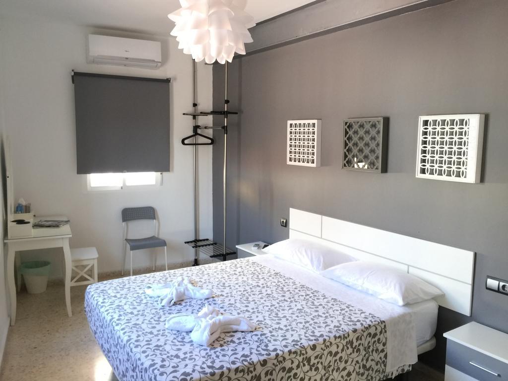 Pension Las Setas เซบีญา ภายนอก รูปภาพ