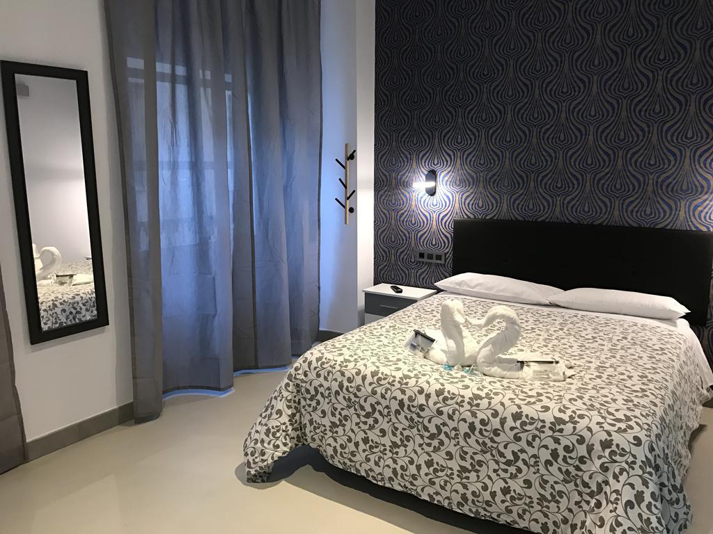 Pension Las Setas เซบีญา ภายนอก รูปภาพ